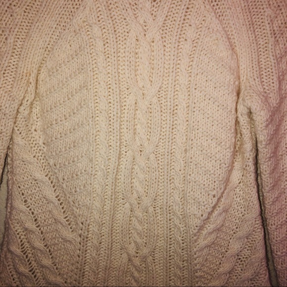 BANANA REPUBLIC  Italian yarn cable fringe sweater - Picture 5 of 8